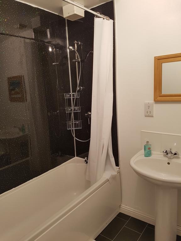 Bathgate Contractor And Business Apartment エクステリア 写真
